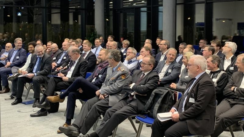 Foto der Teilnehmer der AFCEA zu Gast bei Microsoft in M&uuml;nchen