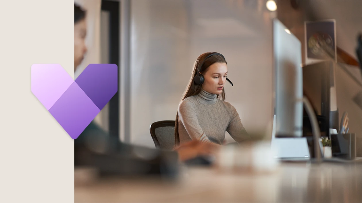 Customer service support call in action, including the Dynamics 365 Customer Service icon