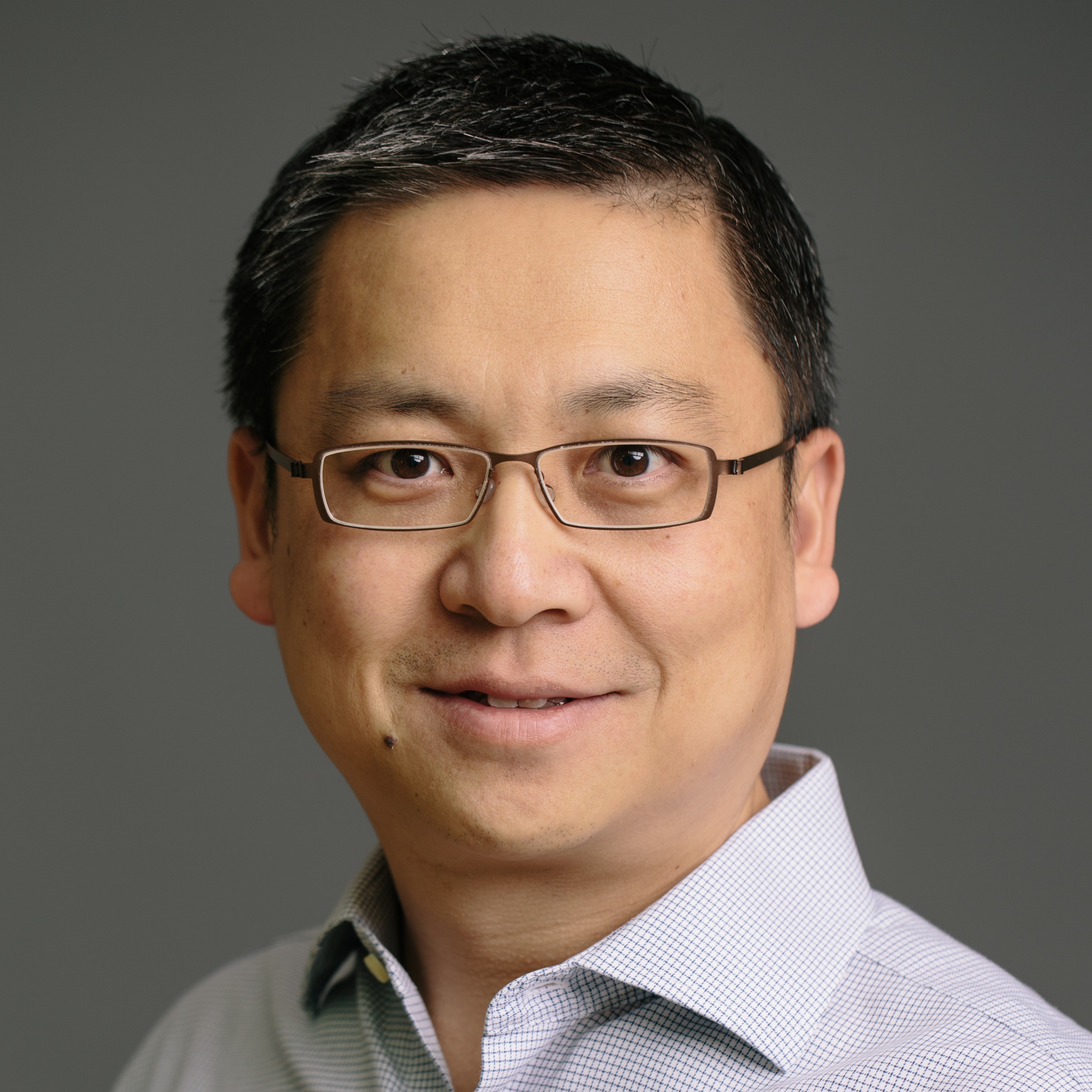 Portrait of Weidong Cui