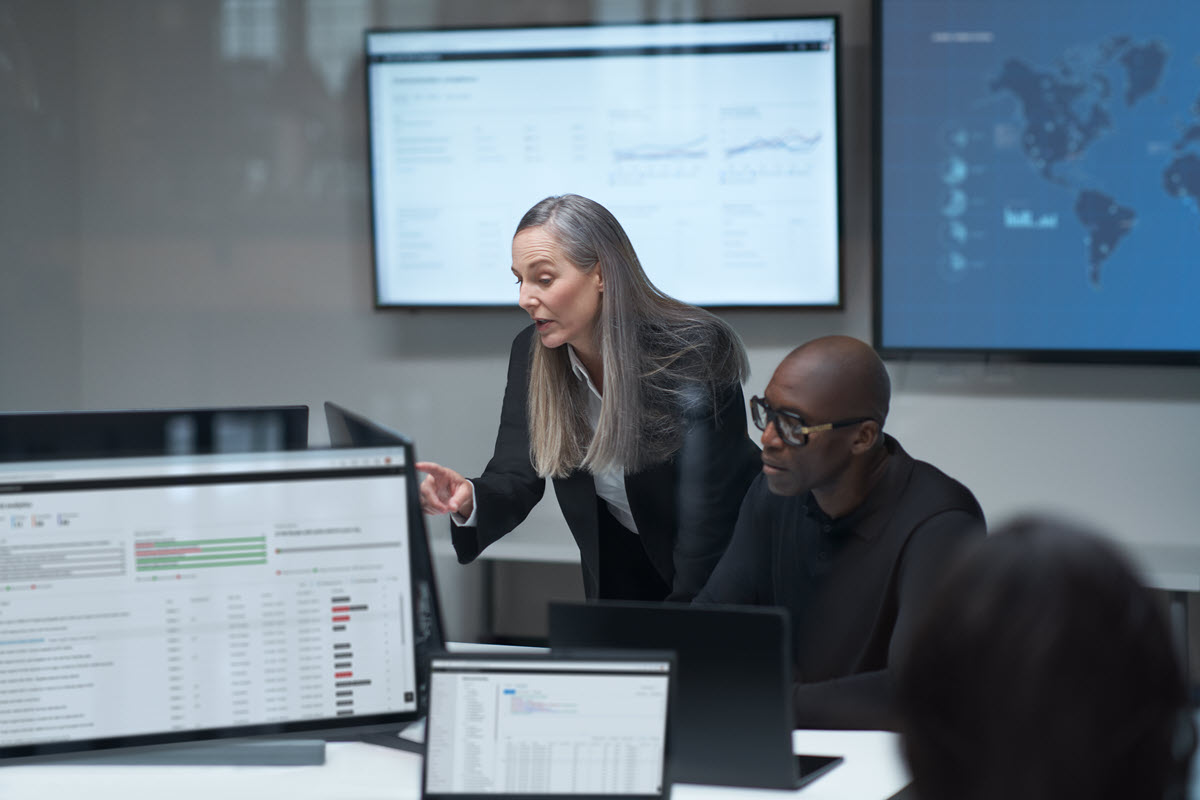 Practitioner and CISO collaboration in a security war room
