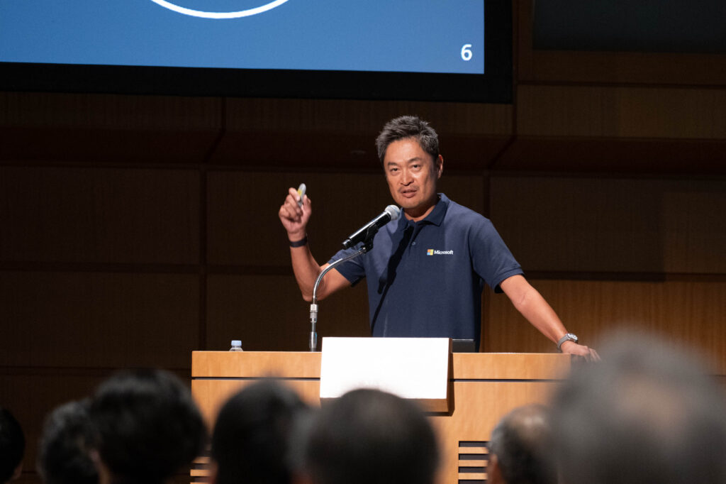 日本マイクロソフト株式会社 執行役員常務 金融サービス事業本部長 荒濤大介
